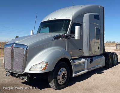 2018 Kenworth T680 Semi Truck