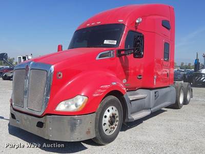 2019 Kenworth T680 Semi Truck