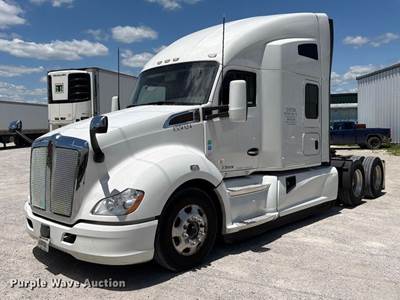 2021 Kenworth T680 Semi Truck