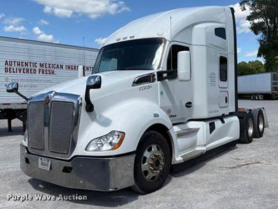 2020 Kenworth T680 Semi Truck