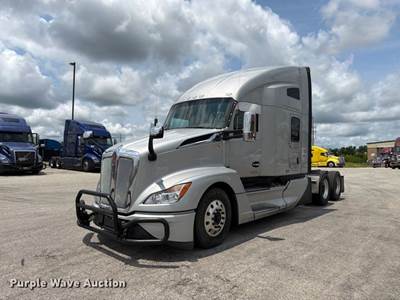 2022 Kenworth T680 Semi Truck