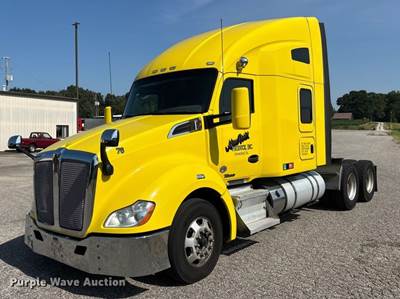2017 Kenworth T680 Semi Truck