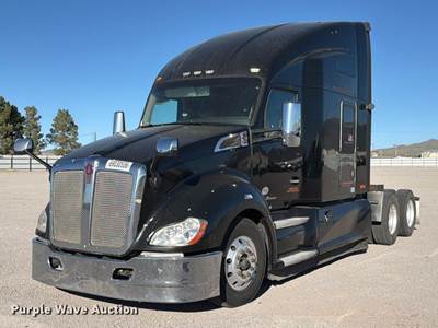 2020 Kenworth T680 Semi Truck