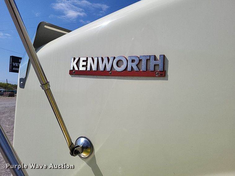 1999 Kenworth T800 Semi Truck For Sale Perryville, MO DO4692