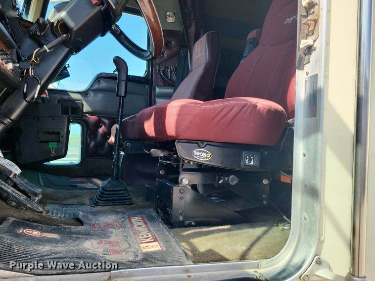 1999 Kenworth T800 Semi Truck For Sale Perryville, MO DO4692