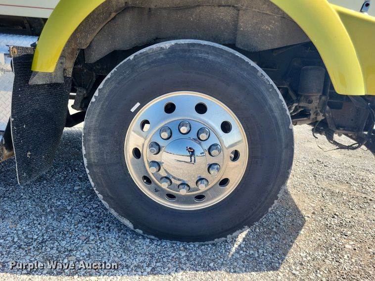 1999 Kenworth T800 Semi Truck For Sale Perryville, MO DO4692