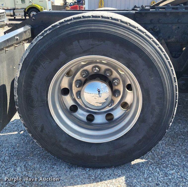 1999 Kenworth T800 Semi Truck For Sale Perryville, MO DO4692