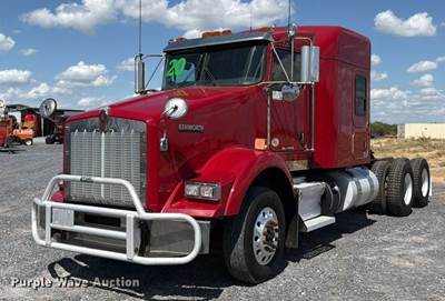 2020 Kenworth T800 Semi Truck