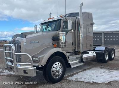 2012 Kenworth T800 Semi Truck