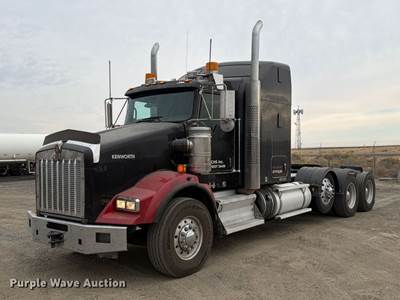 2013 Kenworth T800 Semi Truck