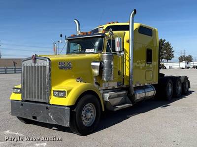 2004 Kenworth W900 Semi Truck