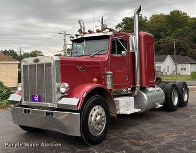 1981 Peterbilt 359 Semi Truck