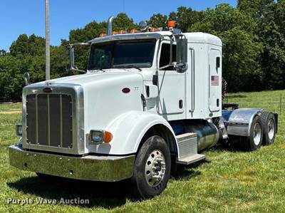 2012 Peterbilt 365 Semi Truck