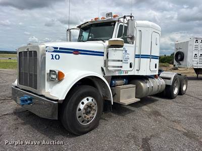 2012 Peterbilt 367 Semi Truck