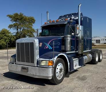 1999 Peterbilt 377 Semi Truck