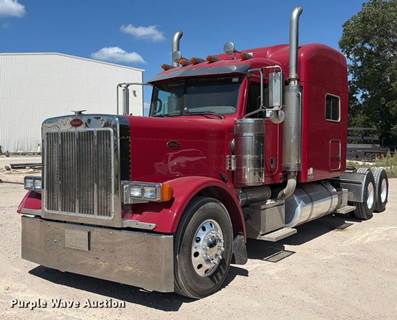 2007 Peterbilt 379 Semi Truck