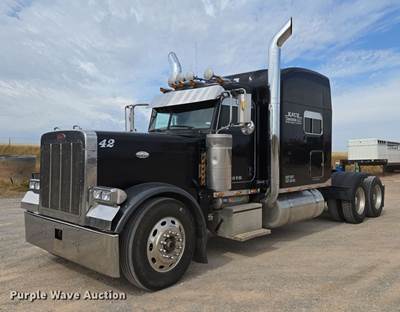 2005 Peterbilt 379 Semi Truck