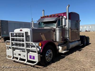2007 Peterbilt 379 Semi Truck