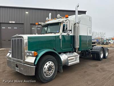 2005 Peterbilt 379 Semi Truck