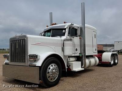 2000 Peterbilt 379 Semi Truck