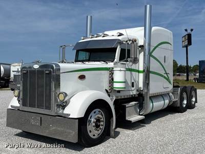 2005 Peterbilt 379 Semi Truck