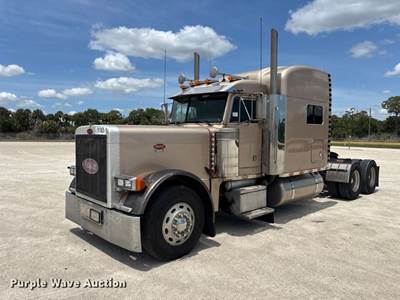 2003 Peterbilt 379 Semi Truck