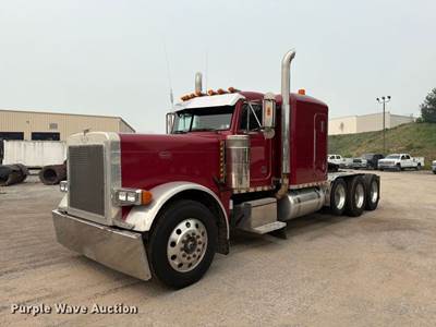 2003 Peterbilt 379 Semi Truck