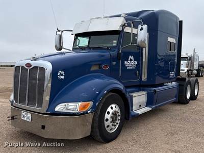 2013 Peterbilt 386 Semi Truck