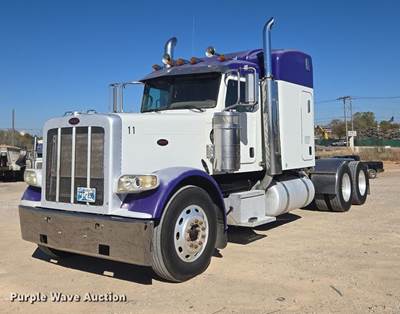 2008 Peterbilt 388 Semi Truck