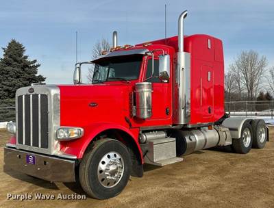 2020 Peterbilt 389 Semi Truck