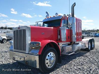 2015 Peterbilt 389 Semi Truck
