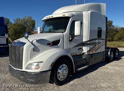 2019 Peterbilt 579 Semi Truck