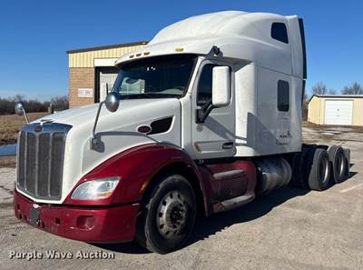2020 Peterbilt 579 Semi Truck