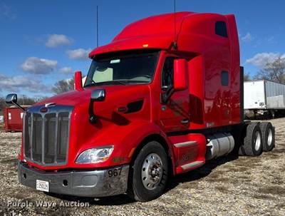 2020 Peterbilt 579 Semi Truck