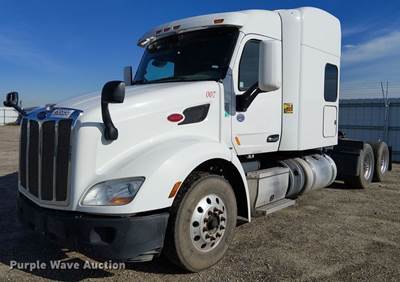 2018 Peterbilt 579 Semi Truck