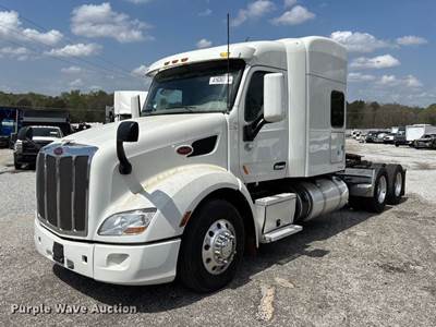 2022 Peterbilt 579 Semi Truck