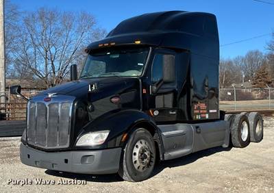 2020 Peterbilt 579 Semi Truck