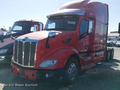 2020 Peterbilt 579 Semi Truck