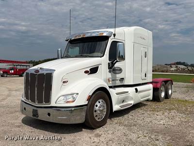 2020 Peterbilt 579 Semi Truck
