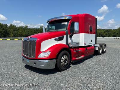 2019 Peterbilt 579 Semi Truck