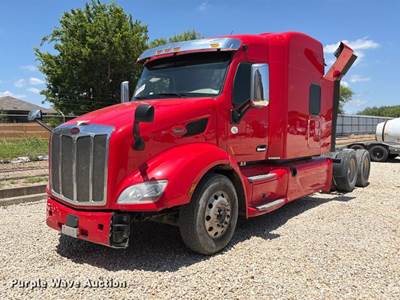 2019 Peterbilt 579 Semi Truck