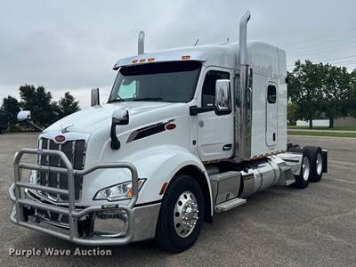 2025 Peterbilt 579 Semi Truck