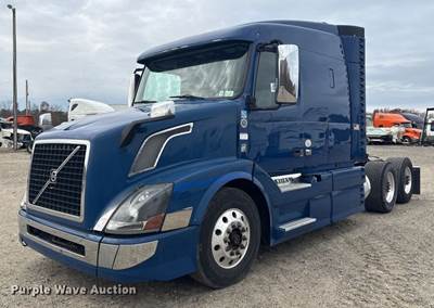 2017 Volvo VN Semi Truck