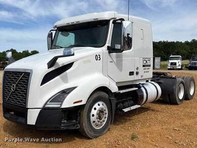 2019 Volvo Truck VNL Semi Truck