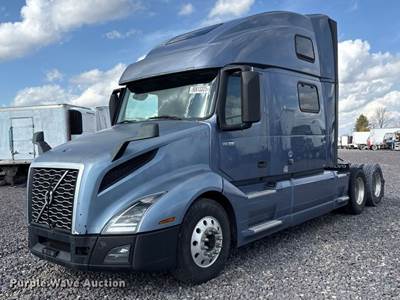 2020 Volvo VNL Semi Truck