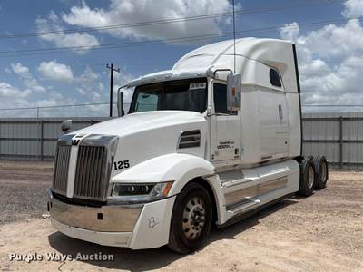 2022 Western Star 5700XE Semi Truck