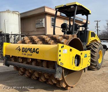 2017 Bomag BW 211 PD-5 Single Drum Vibratory Roller