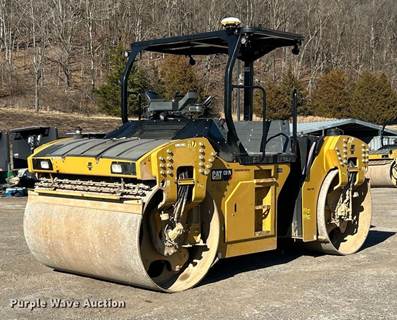 2018 Caterpillar CB15 Double Drum Vibratory Roller