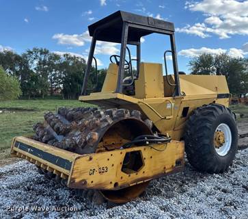 1986 Caterpillar CP-553 Single Drum Vibratory Roller