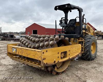 2015 Caterpillar CP54B Single Drum Roller
